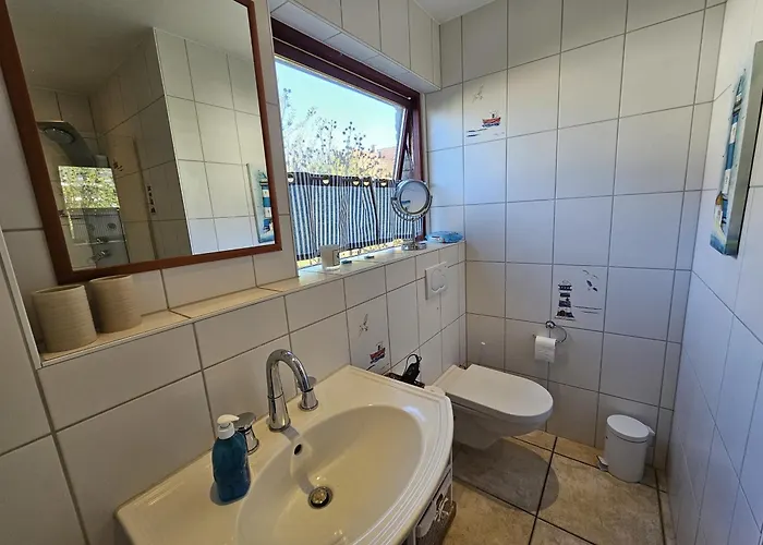 Ostseeblick Schoenhagen * Brodersby-Goltoft